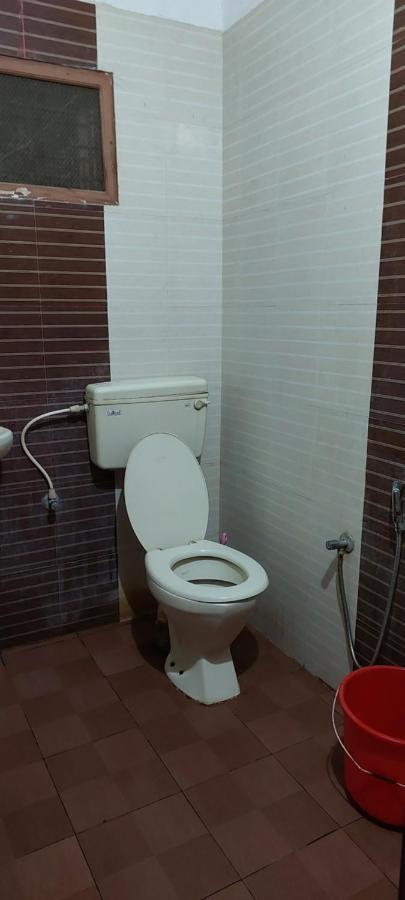 Guruvayur Adithya Kültér fotó