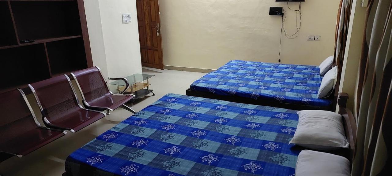 Guruvayur Adithya Kültér fotó