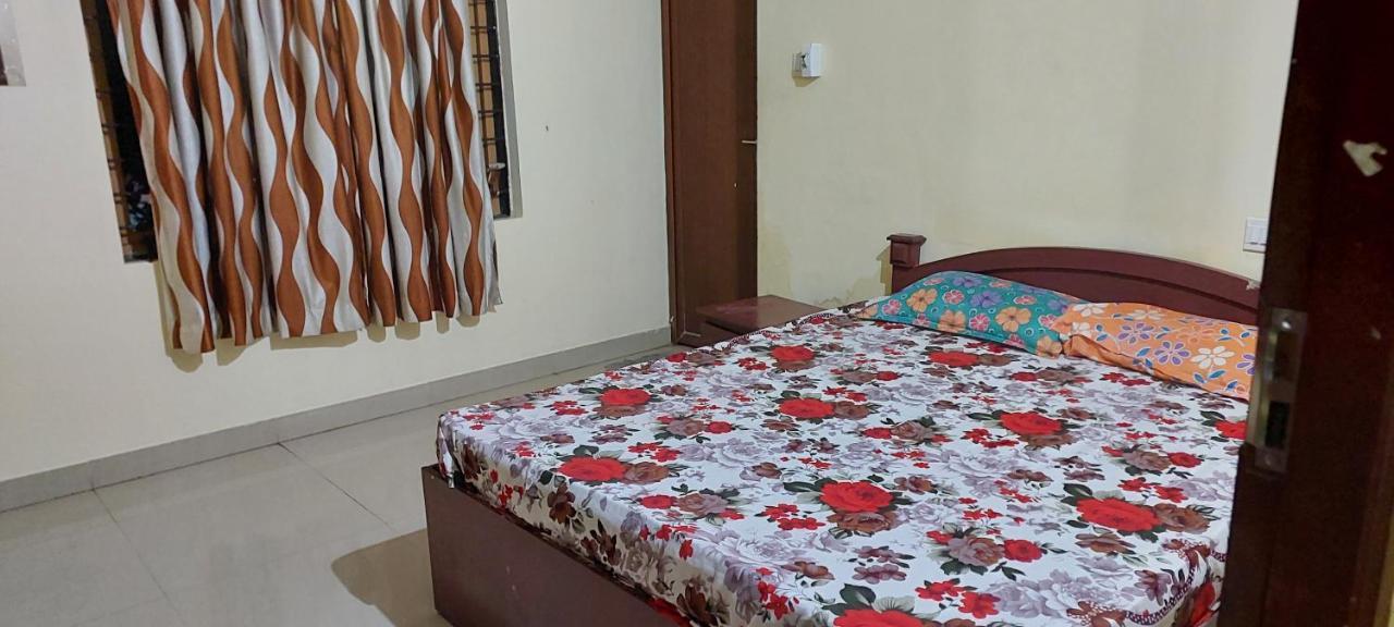 Guruvayur Adithya Kültér fotó
